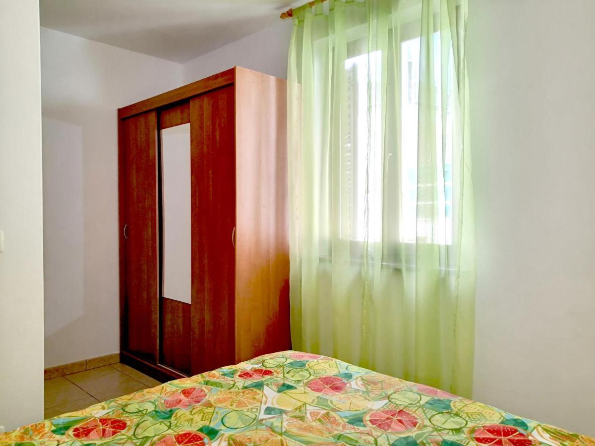 Apartment Angie - Intermezzo With Sea View In Center Of Рабац Екстериор снимка