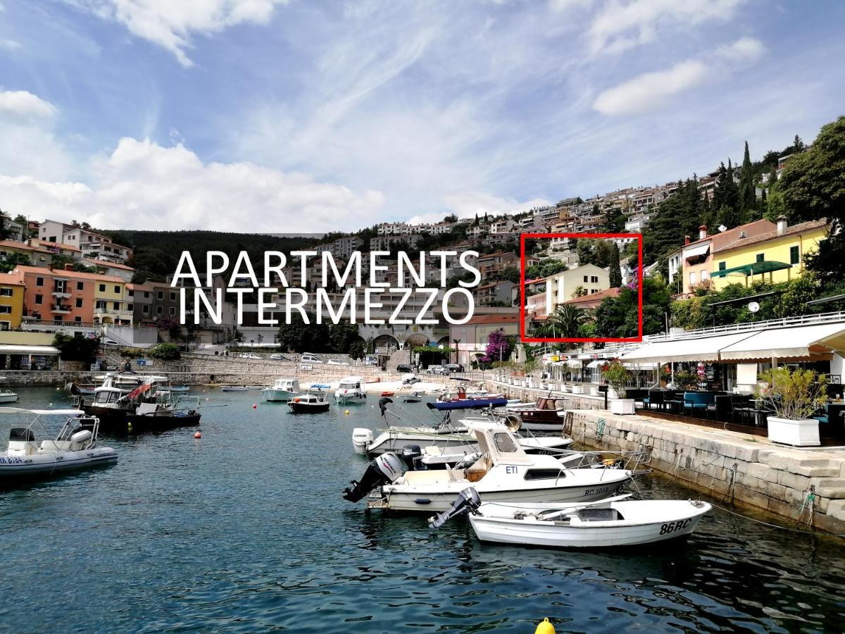 Apartment Angie - Intermezzo With Sea View In Center Of Рабац Екстериор снимка