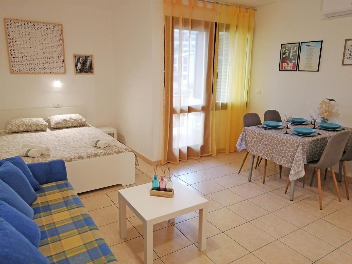 Apartment Angie - Intermezzo With Sea View In Center Of Рабац Екстериор снимка