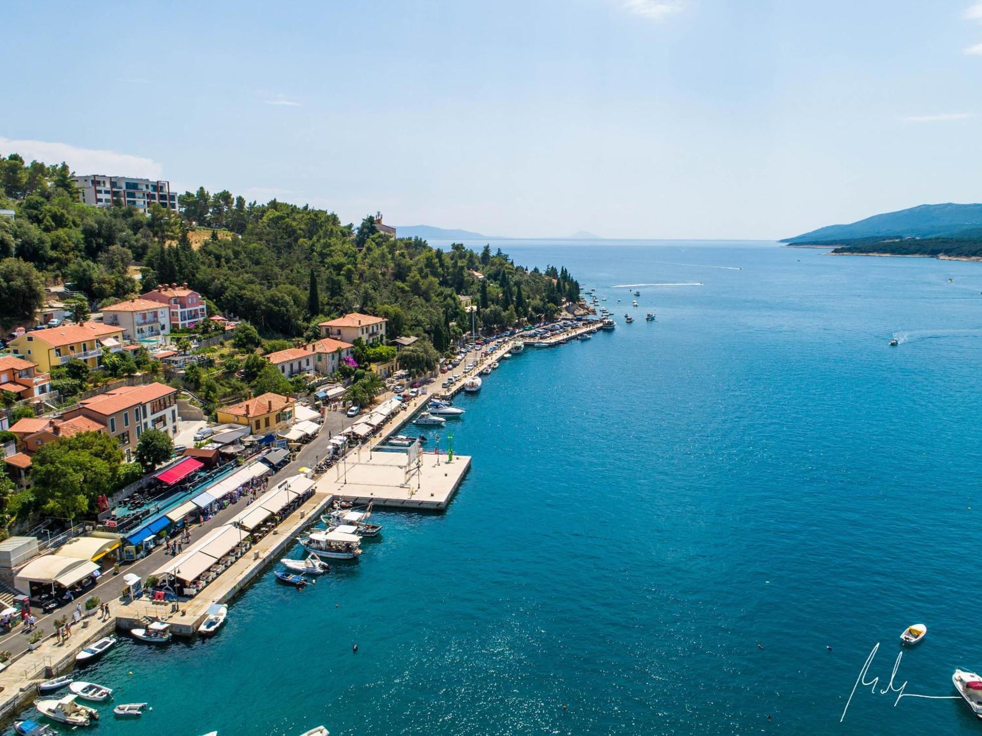 Apartment Angie - Intermezzo With Sea View In Center Of Рабац Екстериор снимка